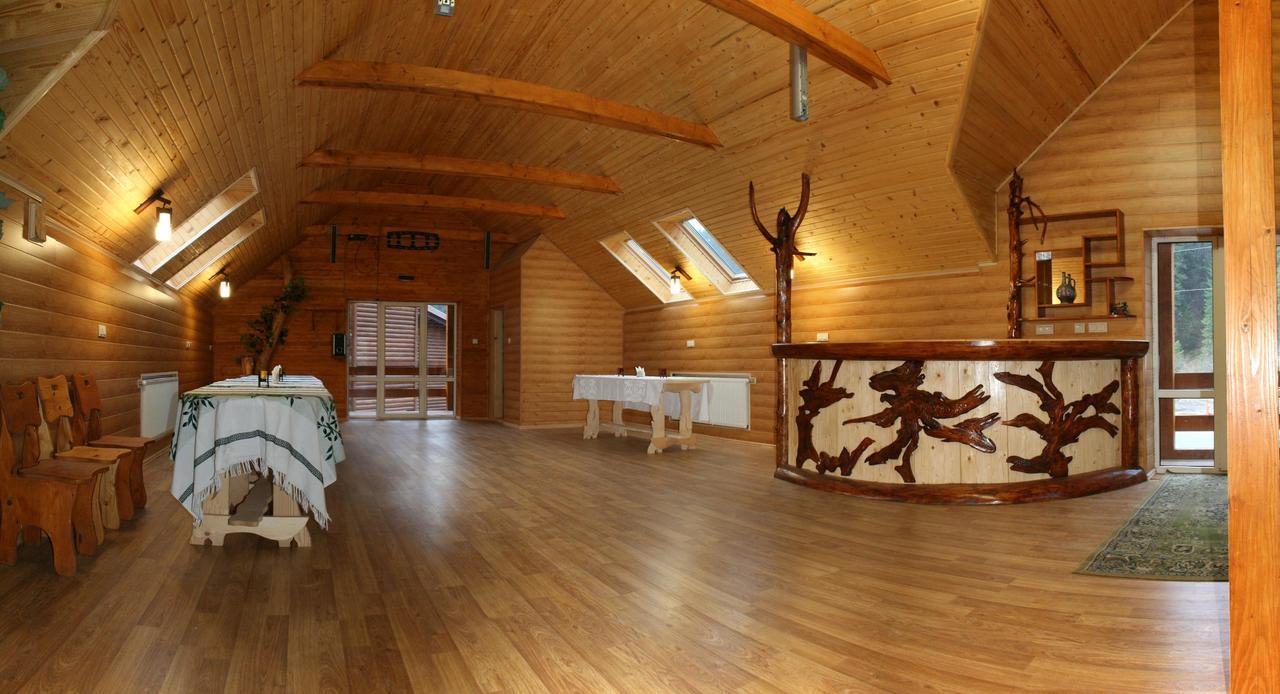 Hotel Pid Khomiakom Tatariv Esterno foto