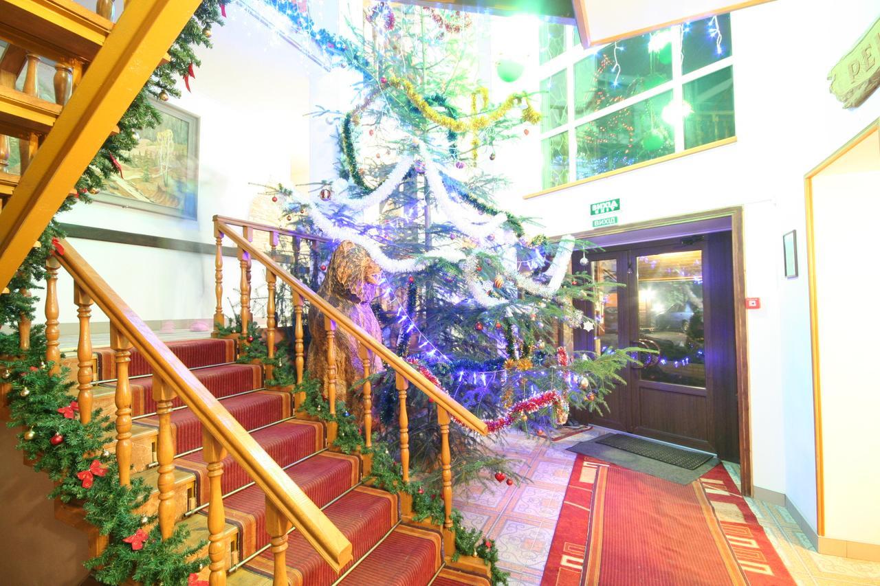 Hotel Pid Khomiakom Tatariv Esterno foto