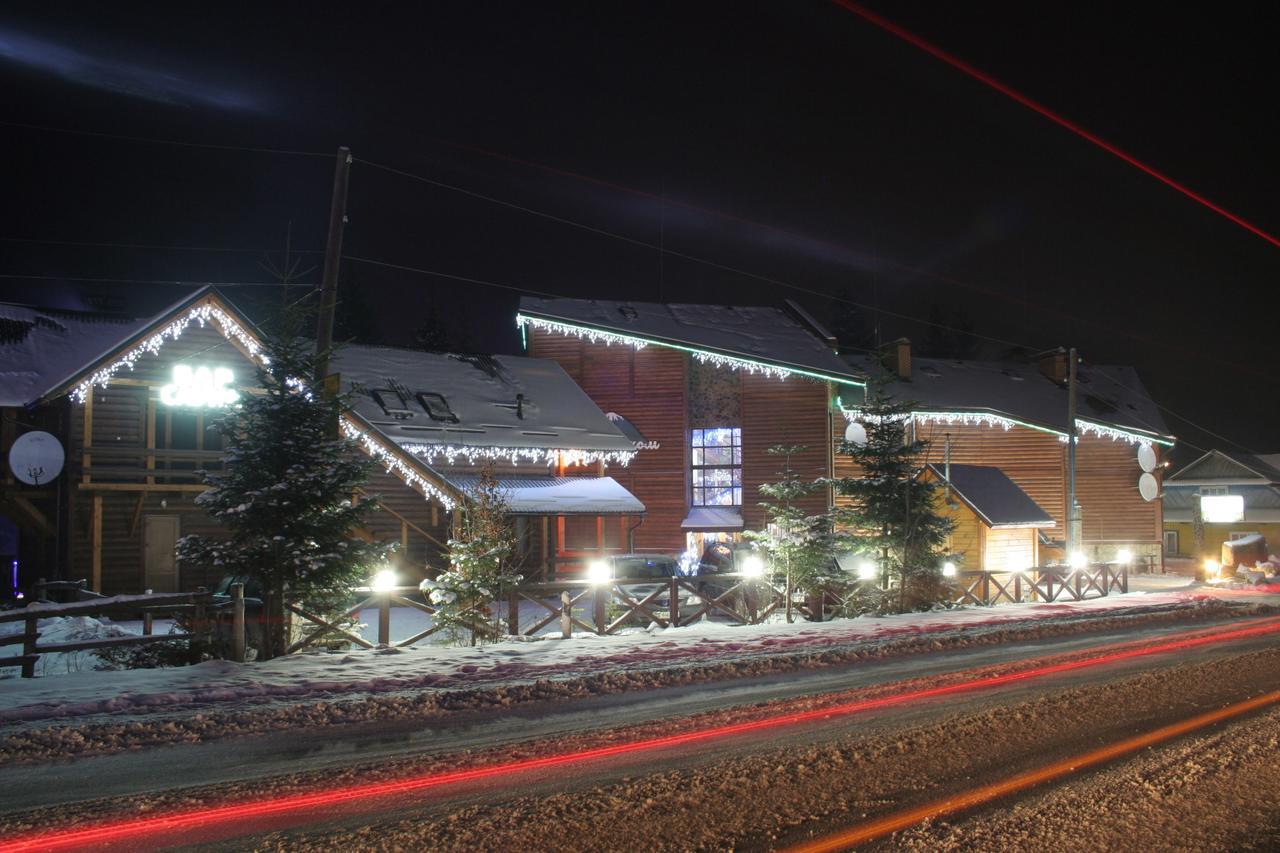 Hotel Pid Khomiakom Tatariv Esterno foto