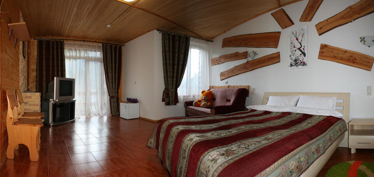 Hotel Pid Khomiakom Tatariv Esterno foto