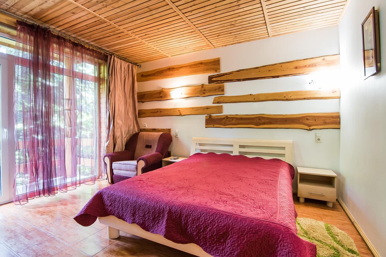 Hotel Pid Khomiakom Tatariv Esterno foto